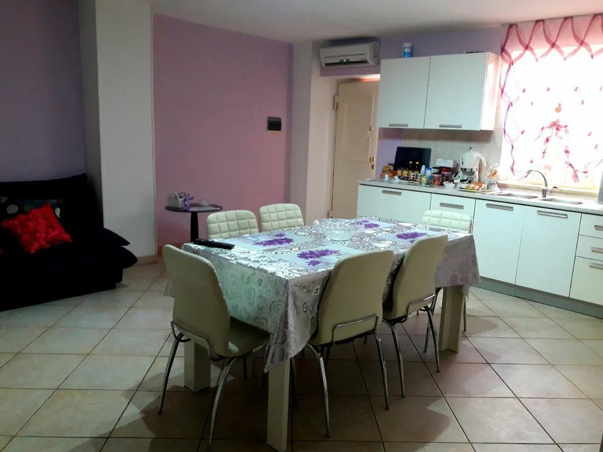 Garden House Airport Apartamento Nápoles Itália